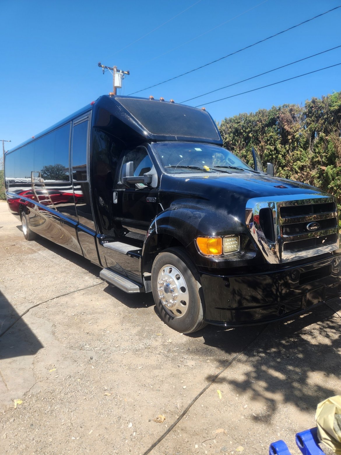 2015 Grech Motors  Ford F650 Shuttle Bus - Photo 3