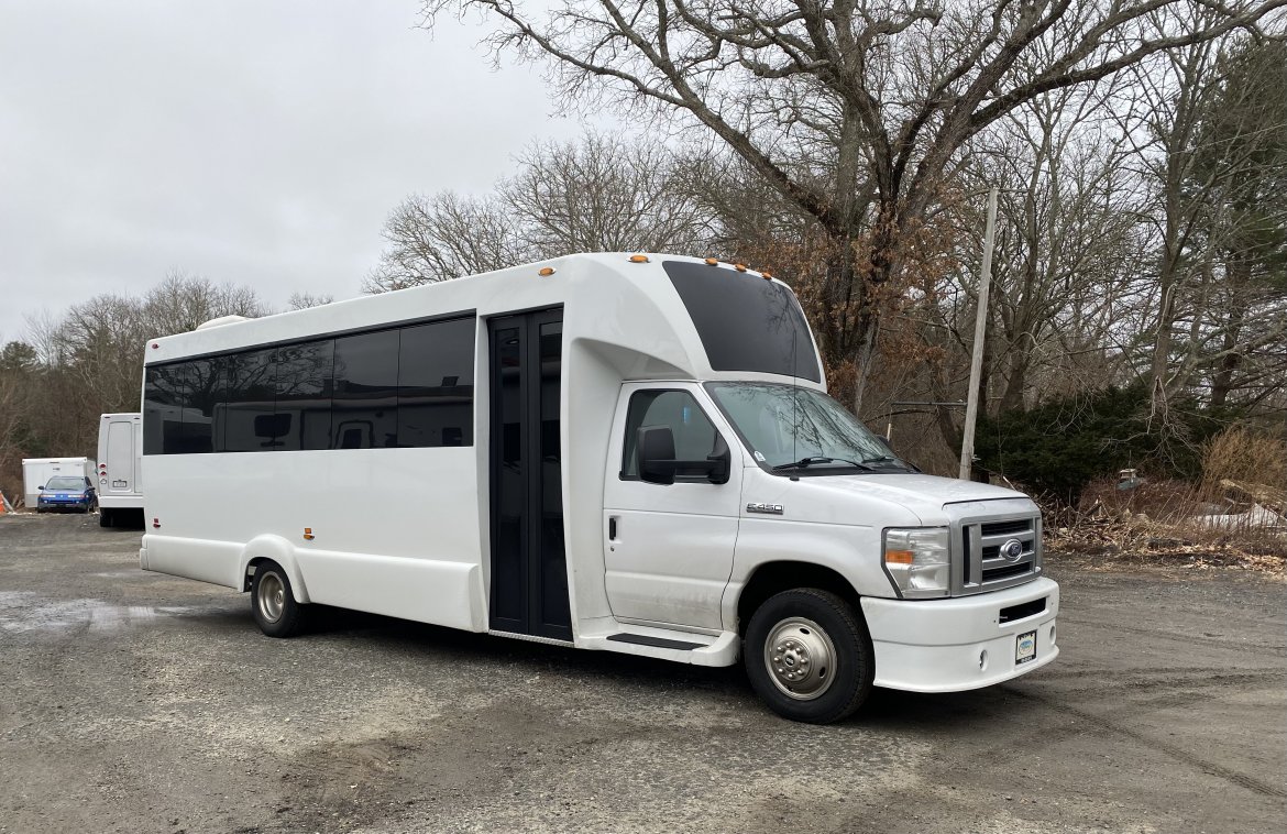 Limo Bus for sale: 2016 Ford E450 by Tiffany