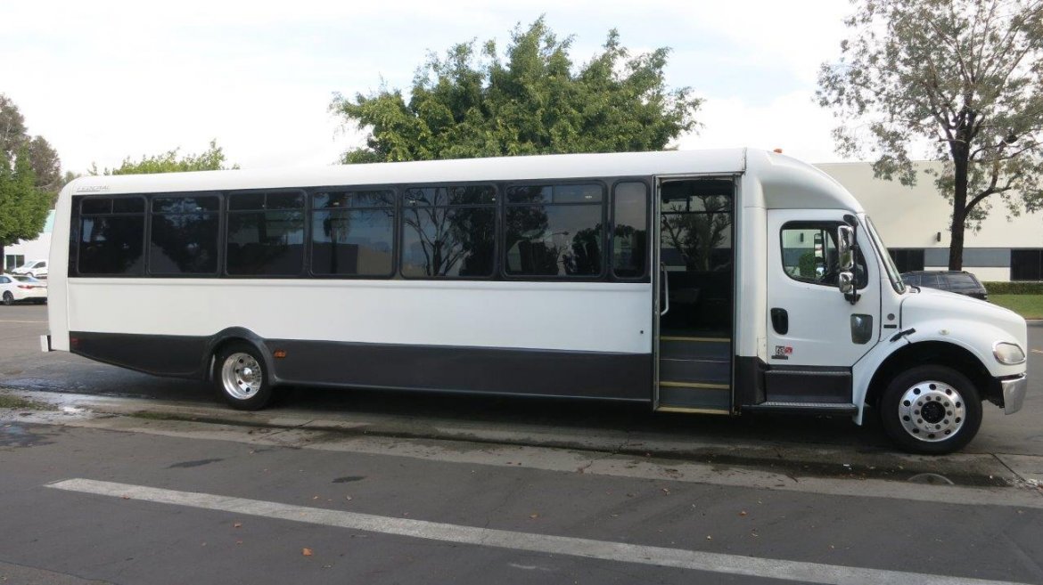 Photo of Shuttle Bus for sale: 2009 Freightliner M2 by Federal Coach