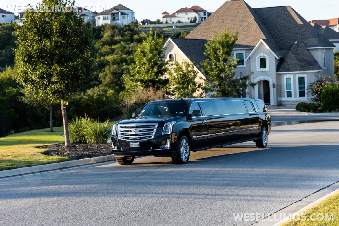 SUV Stretch for Sale in Austin, TX - Photo 3