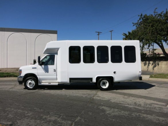 2023 Diamond Coach Ford E-450 ADA Shuttle Bus