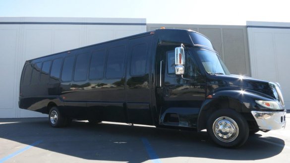 2006 International PC015 Shuttle Bus for Sale in Carson, CA - Main Photo