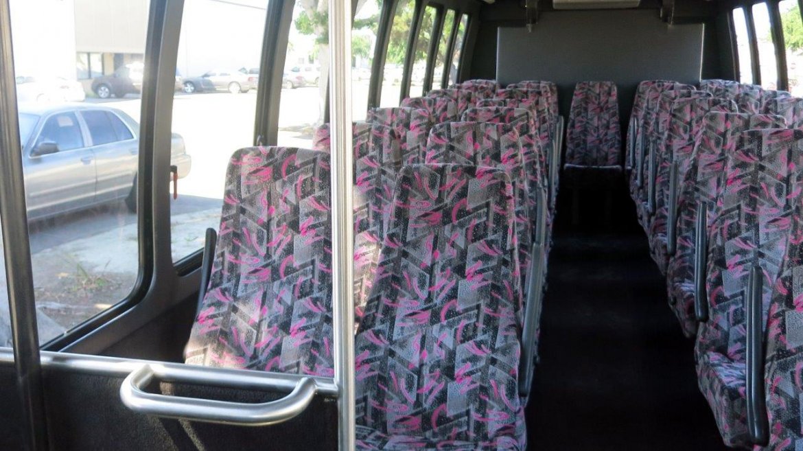 Photo of Shuttle Bus for sale: 2006 International PC015 by International