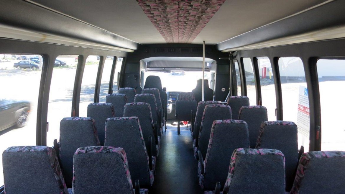 Photo of Shuttle Bus for sale: 2006 International PC015 by International