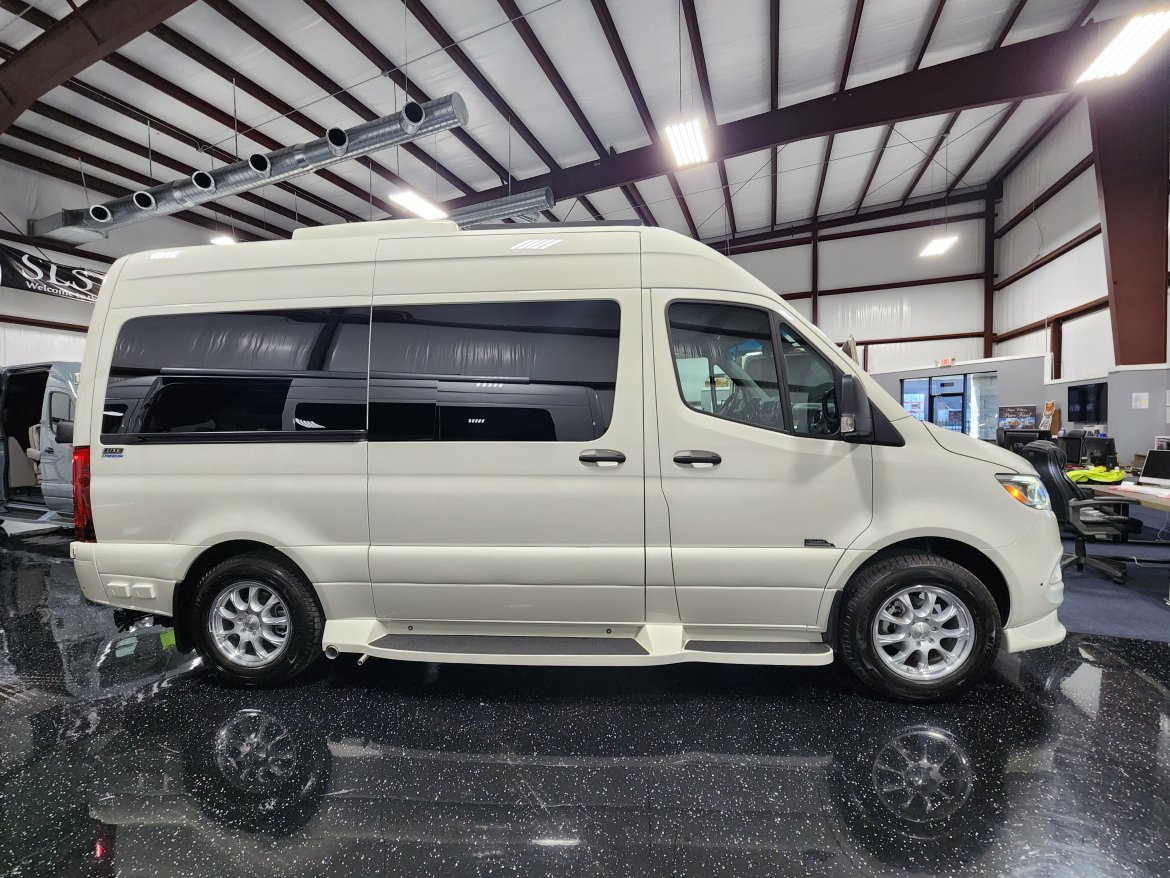 Sprinter for Sale in Houston, TX - Photo 2