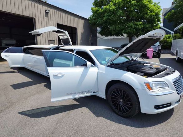 2014 Chrysler 300 "Gullwing" 12 Passenger Limousine Limousine for Sale in Fall River, MA - Main Photo