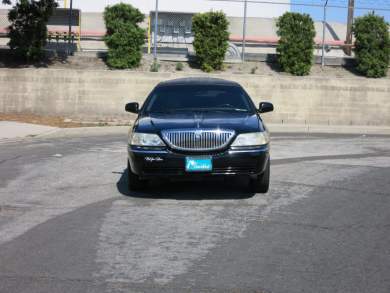 2009 Krystal Koach Lincoln Town Car 5-Door Limousine