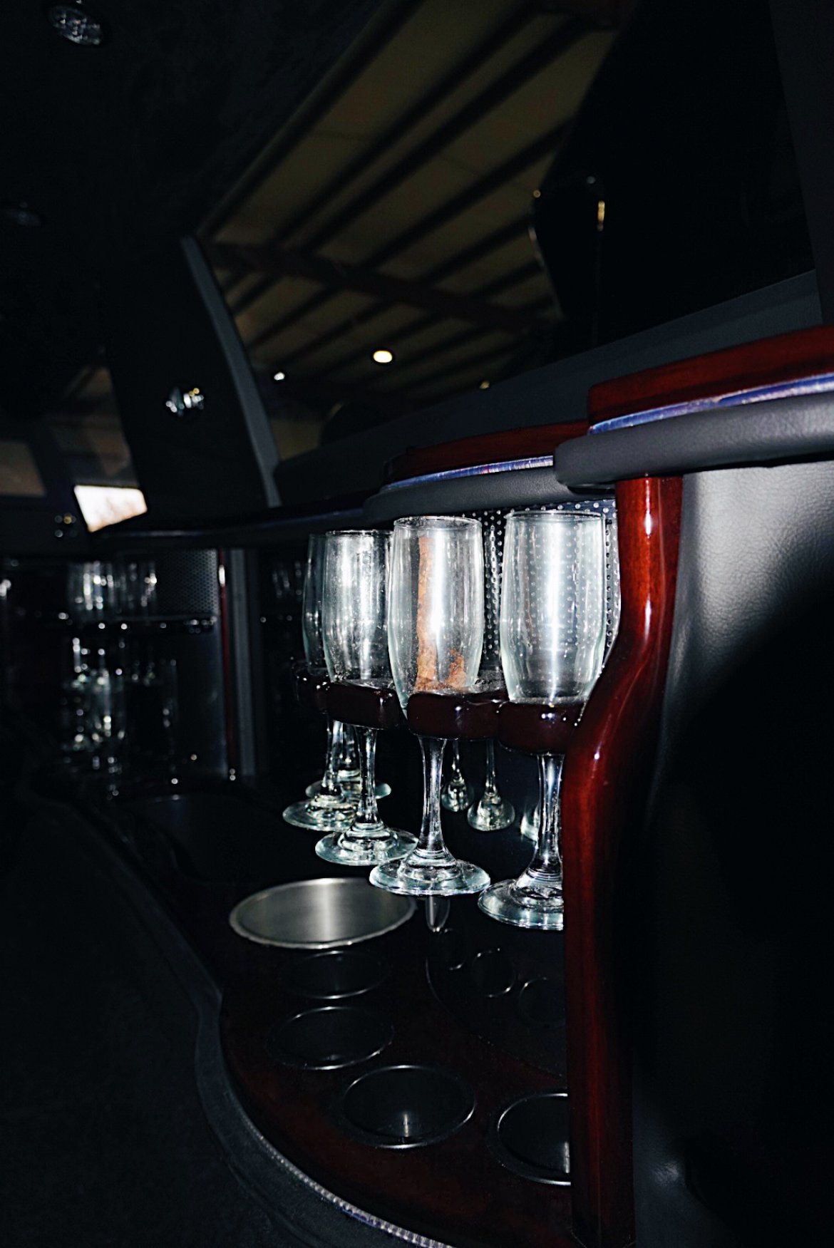 2014 Lincoln MKT Limousine - Photo 4