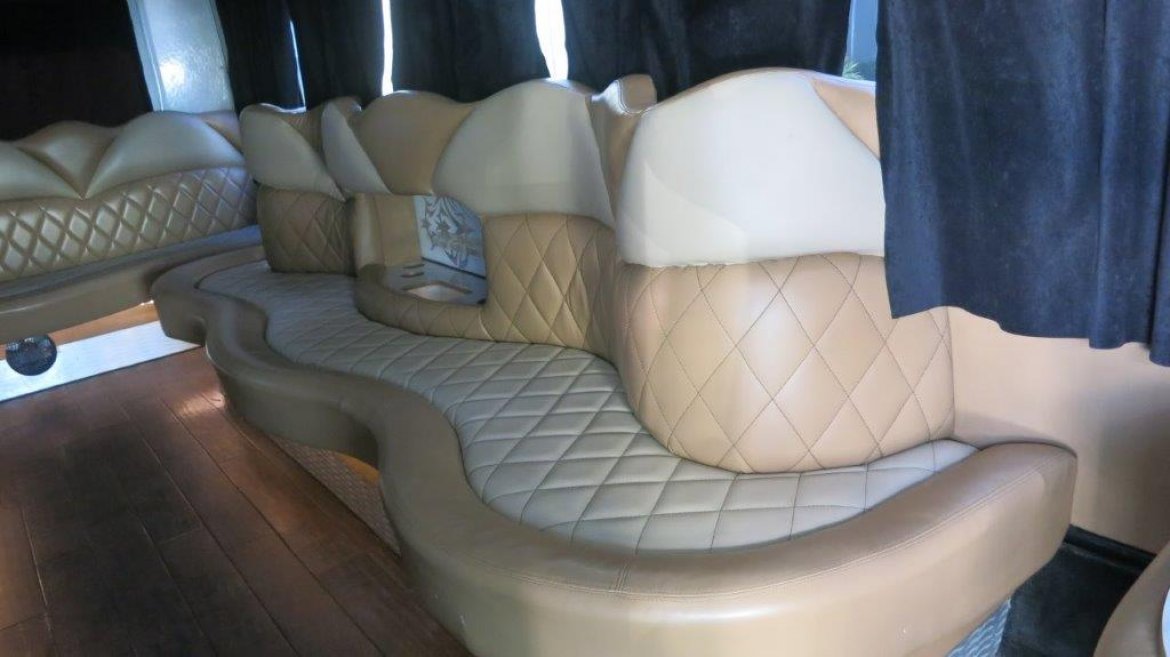 Photo of Limo Bus for sale: 2005 Ford E-450 by El Dorado