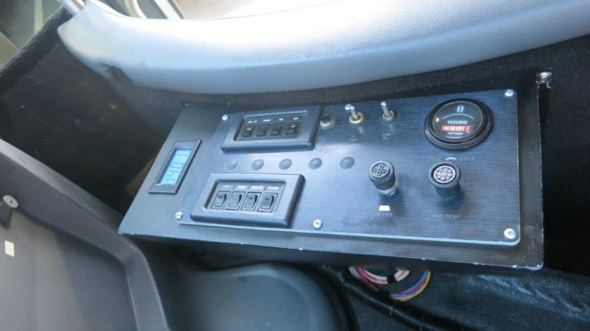 Photo of Limo Bus for sale: 2005 Ford E-450 by El Dorado