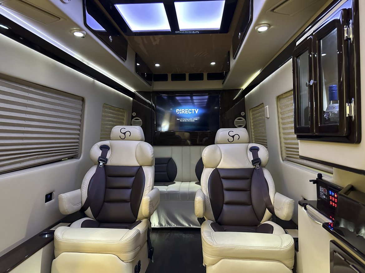 Sprinter for Sale in San Antonio, TX - Photo 2