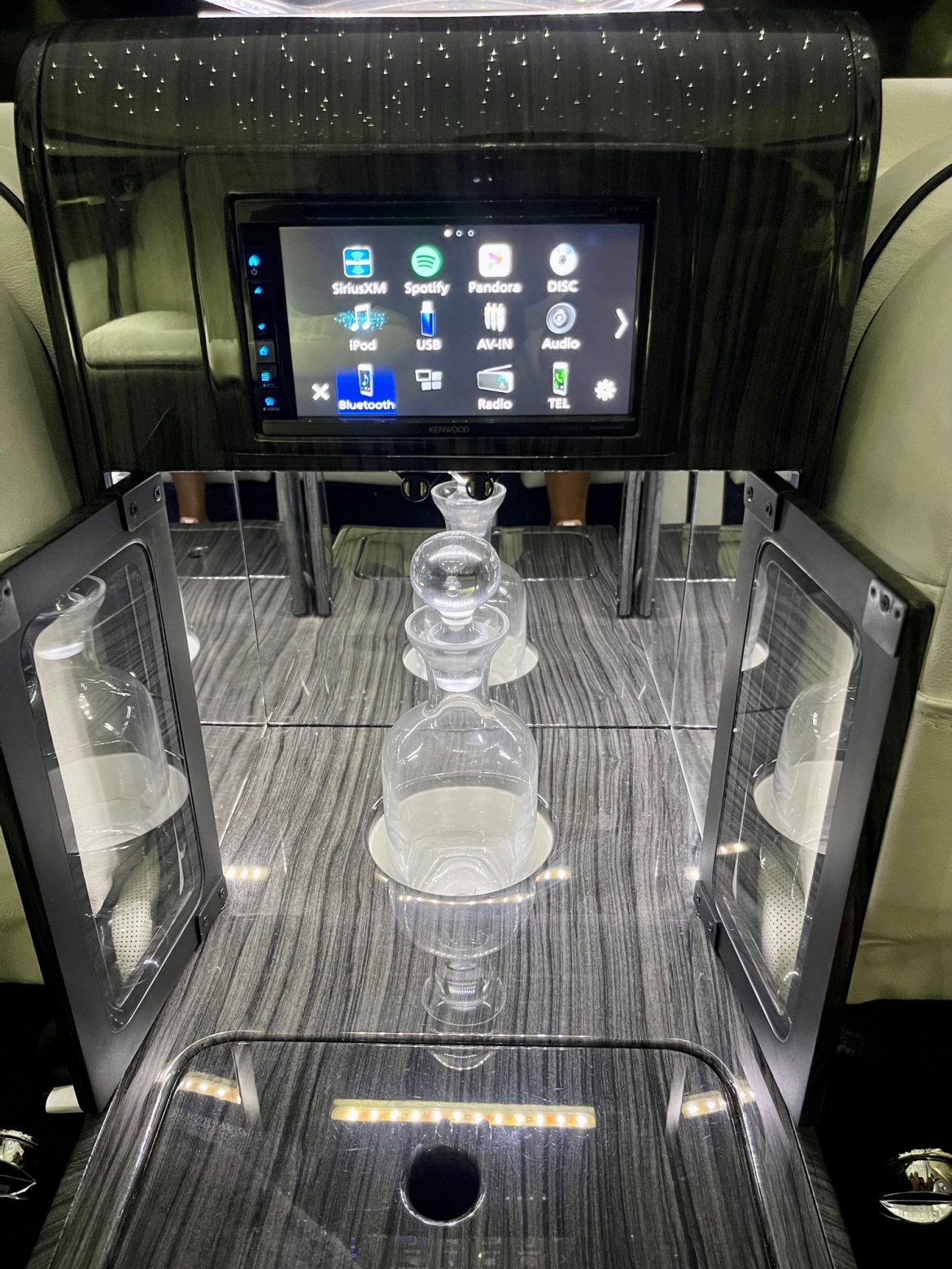 CEO SUV Mobile Office for Sale in Ontario, CA - Photo 12