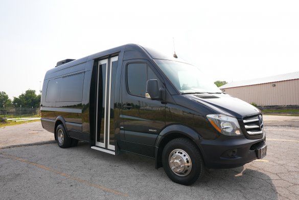 2015 Mercedes-Benz Sprinter 3500 Sprinter for Sale in Houston, TX - Photo 2