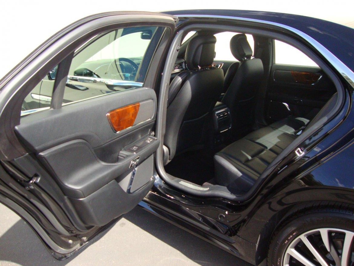 Photo of Exotic for sale: 2017 Lincoln Continental Select by Lincoln