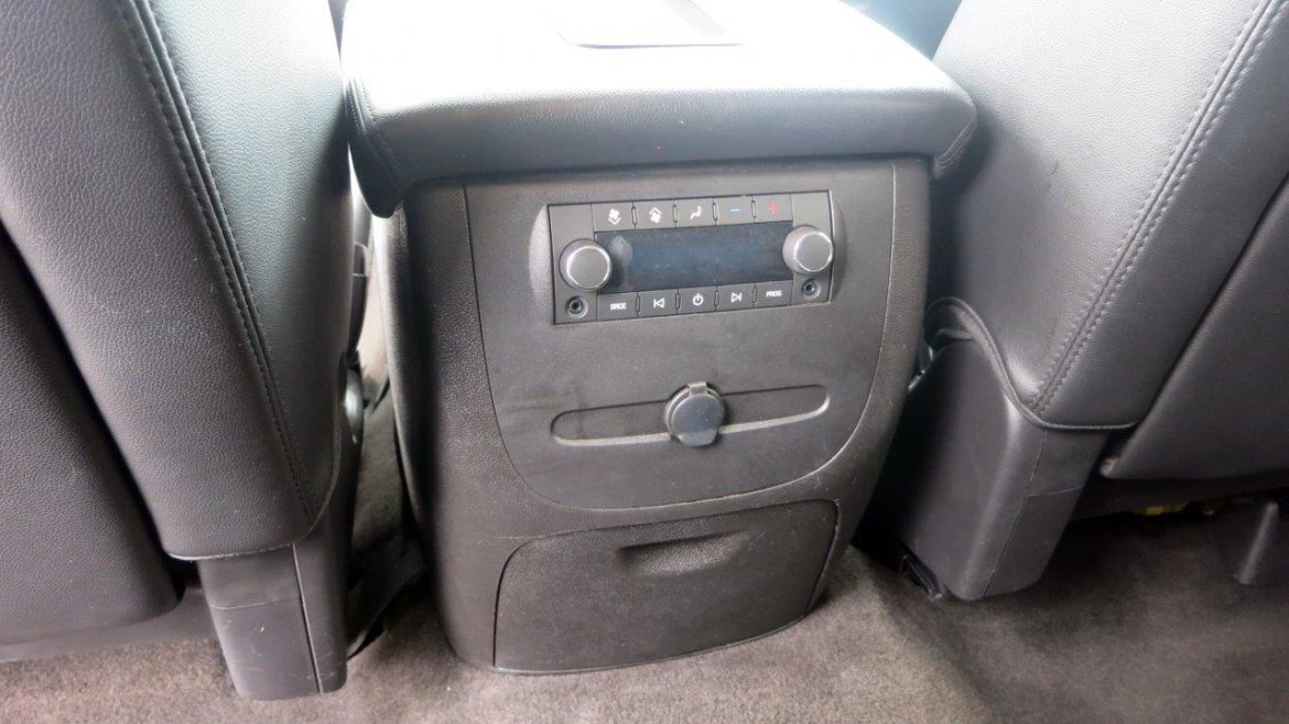 Photo of SUV for sale: 2013 Chevrolet Suburban LT
