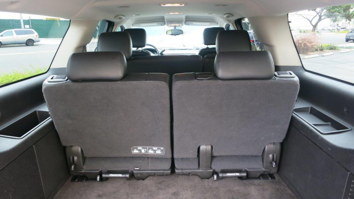 Photo of SUV for sale: 2013 Chevrolet Suburban LT
