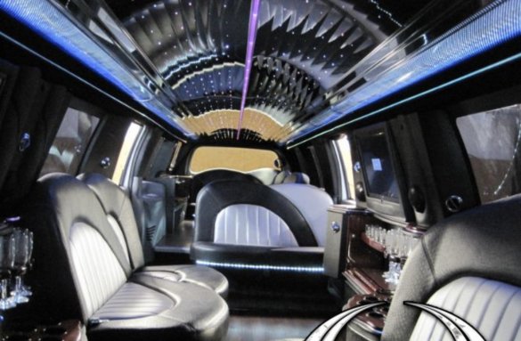 2008 Ford F-650 Limousine for Sale in Las Vegas, NV - Photo 3