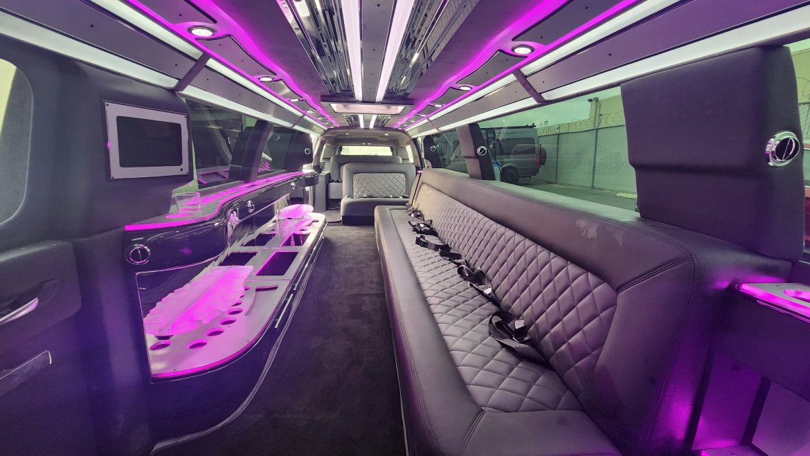 Limousine for Sale in Anaheim, CA - Photo 13