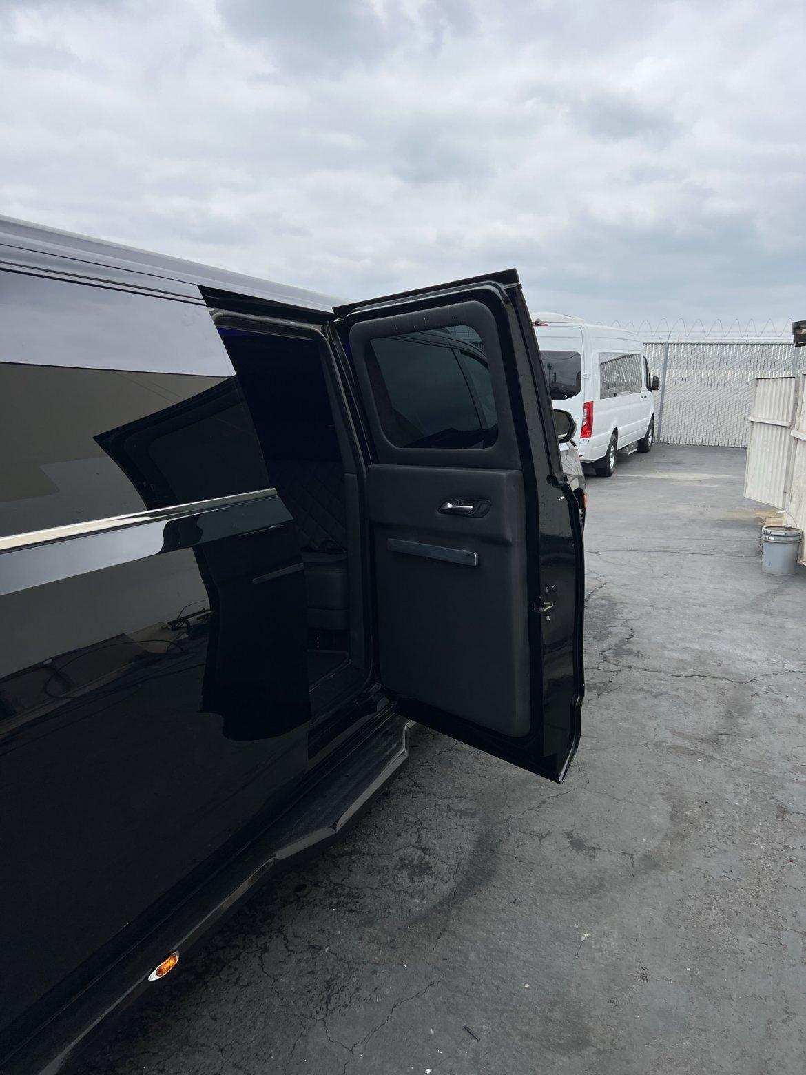 Limousine for Sale in Anaheim, CA - Photo 26