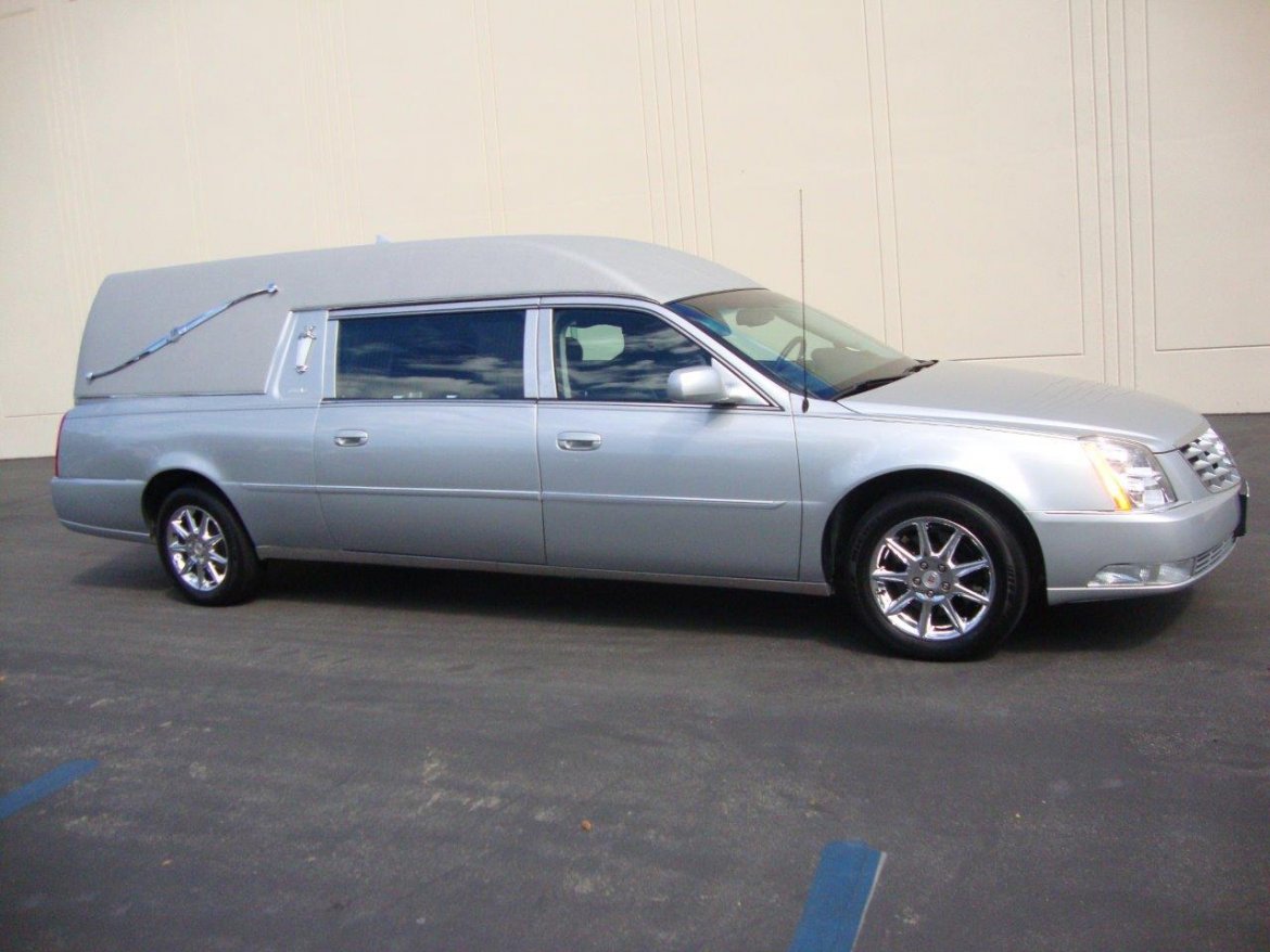 Funeral for sale: 2011 Cadillac DTS Heritage by Federal Coach