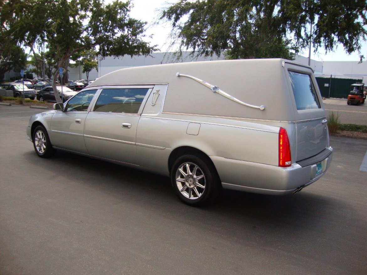 Photo of Funeral for sale: 2011 Cadillac DTS Heritage by Federal Coach
