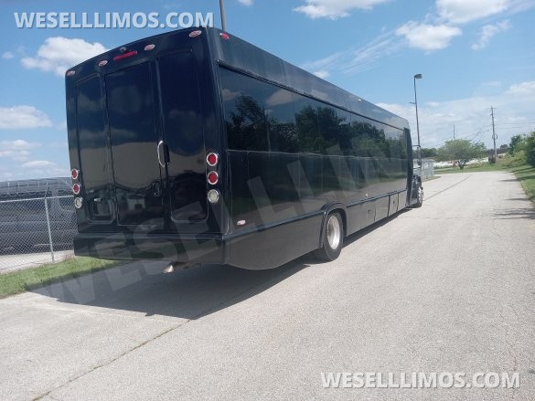 2012 Freightliner 45" FT Shuttle Limo Bus Limo Bus for Sale in Springfield, MO - Photo 2