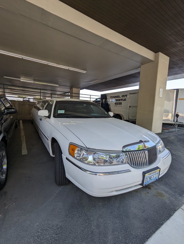 2000 Lincoln Towncar Limousine for Sale in Reno, NV - Main Photo