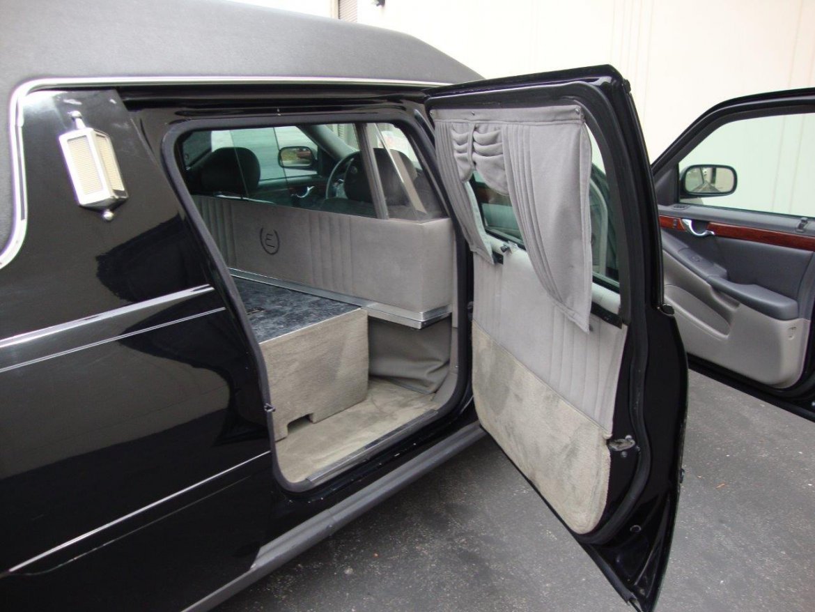 Photo of Funeral for sale: 2000 Cadillac STS Hearse by Eureka