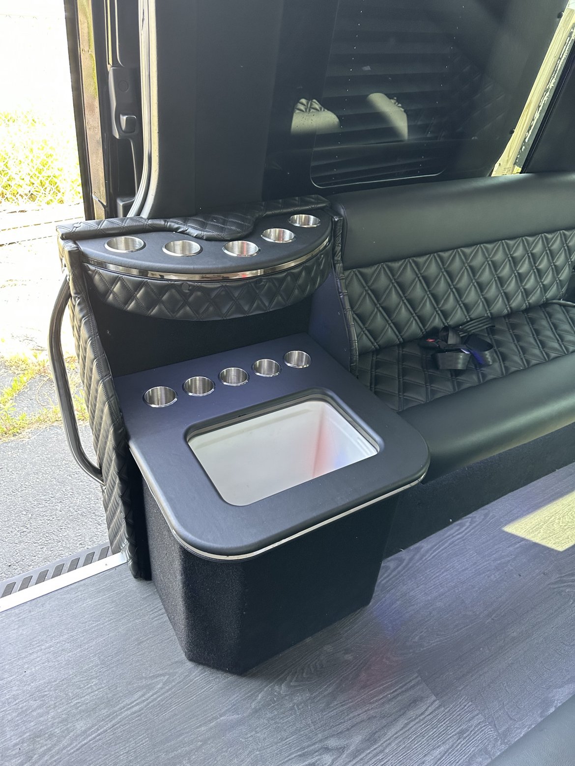 Limousine for Sale in Cleveland, OH - Photo 14