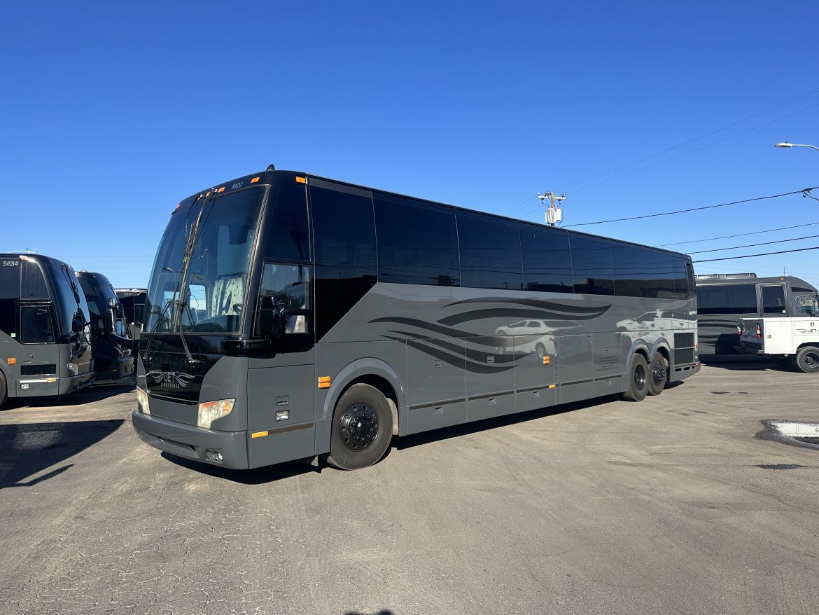Motorcoach for sale: 2014 Prevost H3-45 ADA 45&quot;