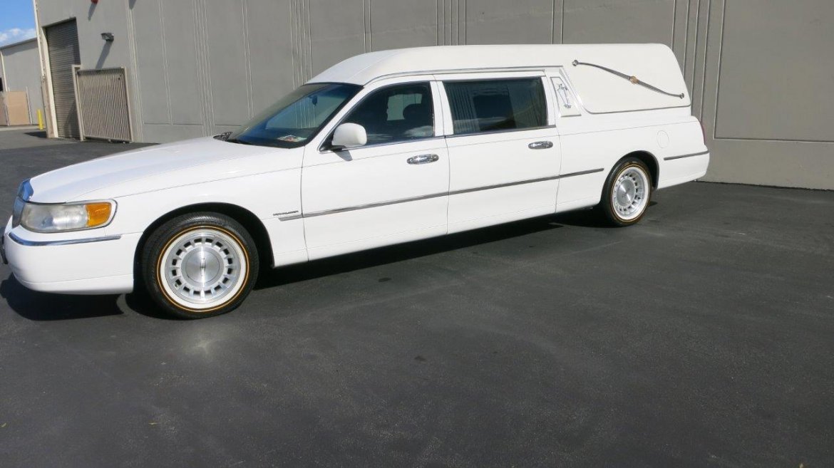 Used 1998 Lincoln Hearse for sale #WS-10651 | We Sell Limos