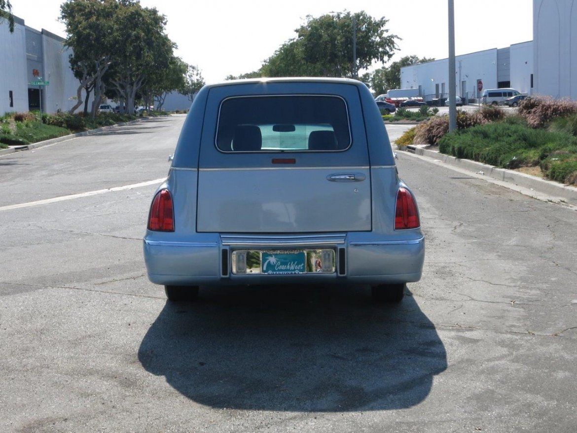 Used 2011 Lincoln Town Car Stratford for sale in Carson, CA WS16512