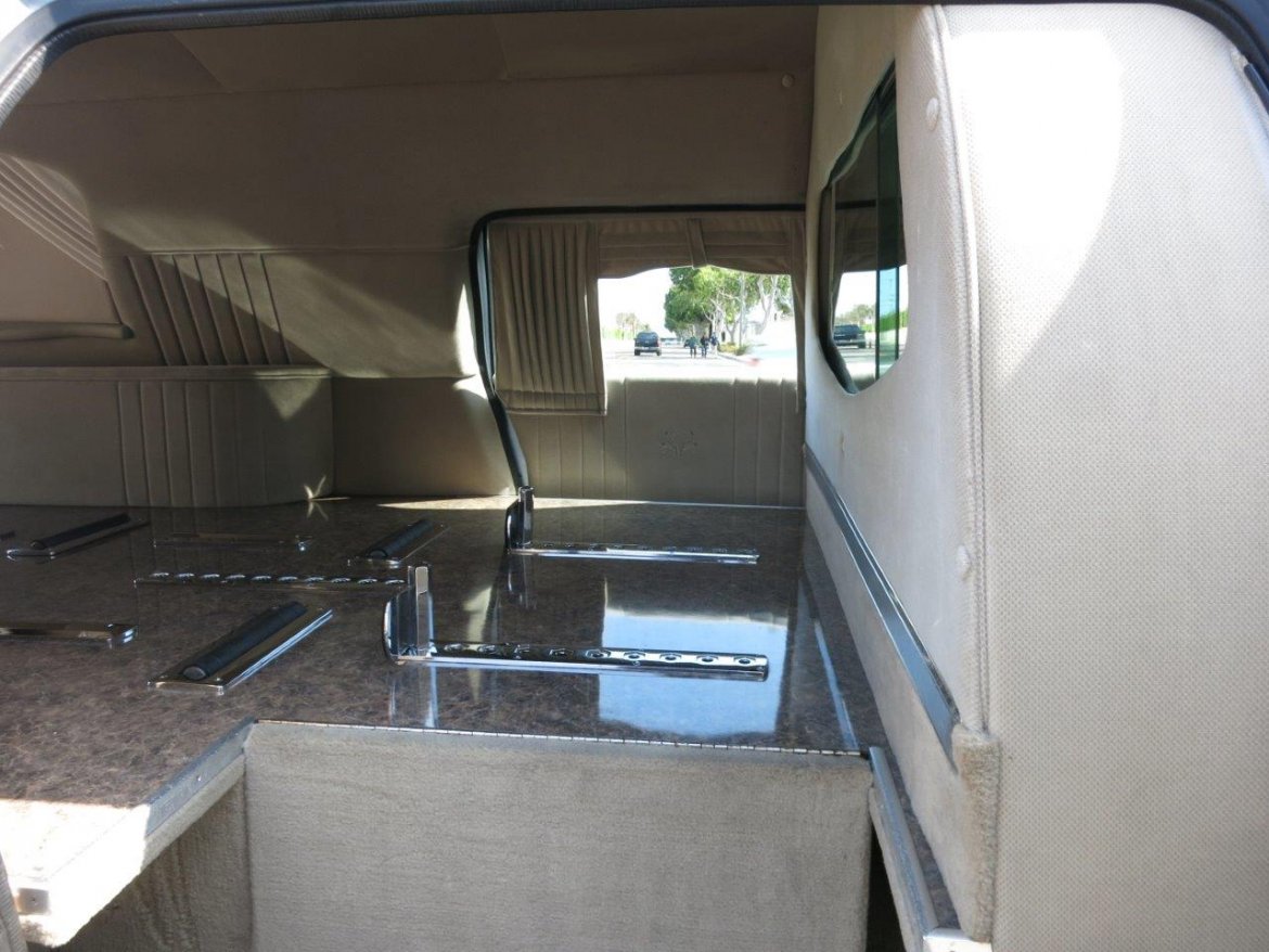 Used 2011 Lincoln Town Car Stratford for sale in Carson, CA WS16512