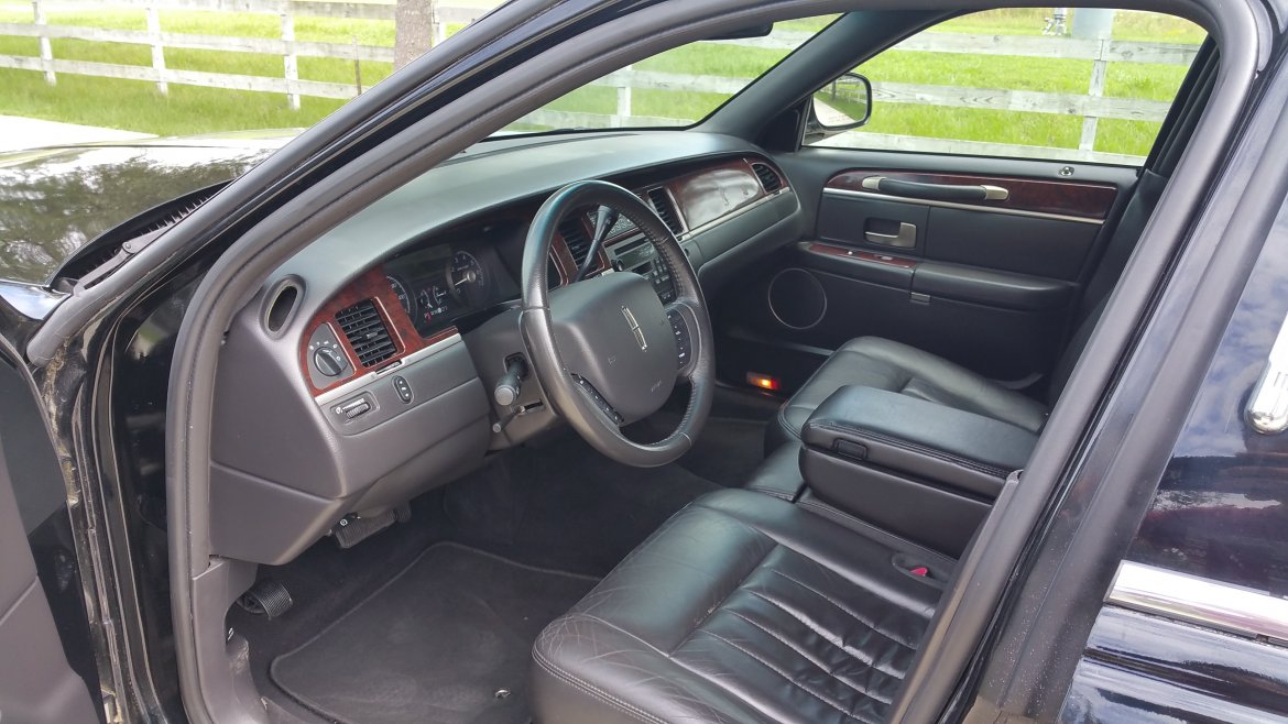 Photo of Limousine for sale: 2009 Lincoln TownCar 120&quot; by Royale