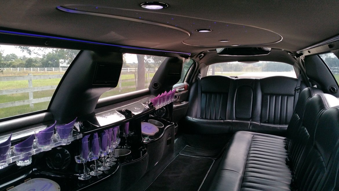 Photo of Limousine for sale: 2009 Lincoln TownCar 120&quot; by Royale