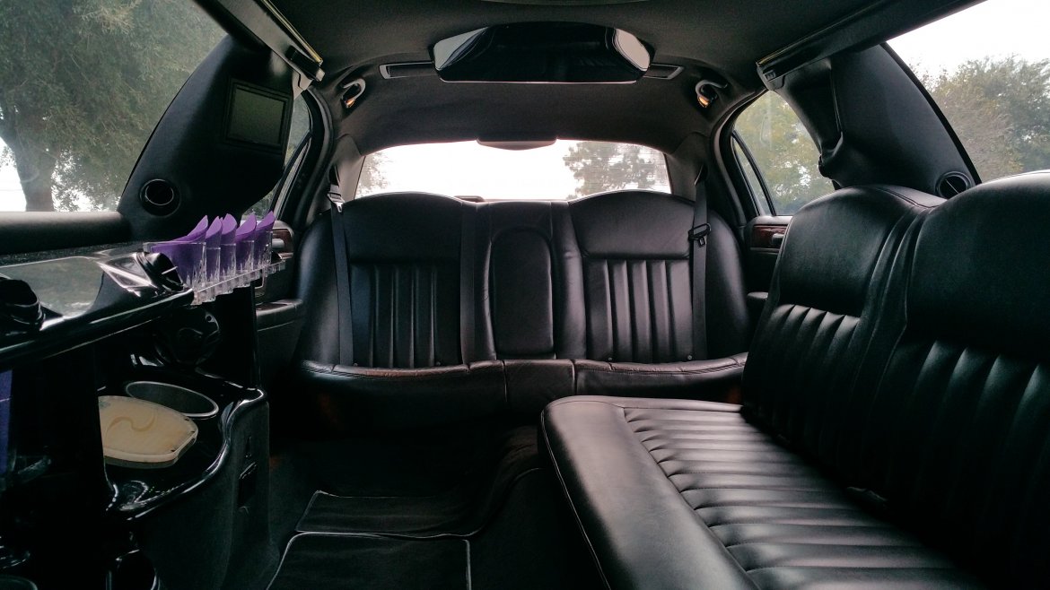 Photo of Limousine for sale: 2009 Lincoln TownCar 120&quot; by Royale