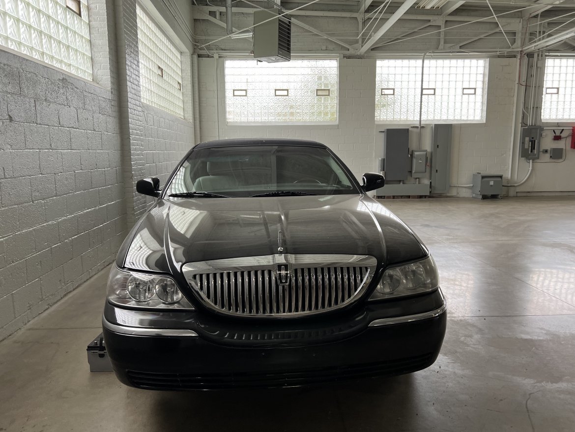 Limousine for Sale in Cleveland, OH - Photo 9