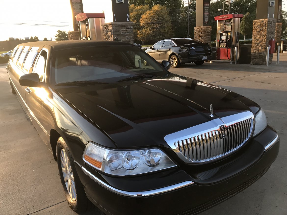 Limousine for Sale in Cleveland, OH - Photo 12