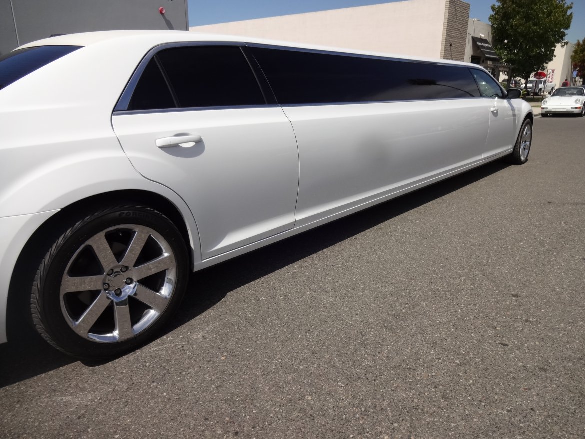 Photo of Limousine for sale: 2014 Chrysler 140 Inch Conversion 140" by Specialty Cpnversions SPV
