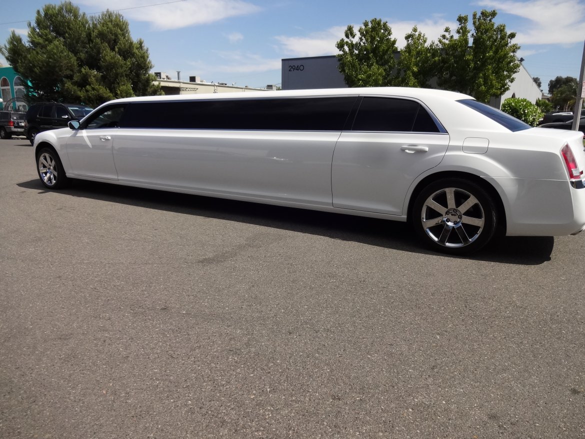 Photo of Limousine for sale: 2014 Chrysler 140 Inch Conversion 140" by Specialty Cpnversions SPV