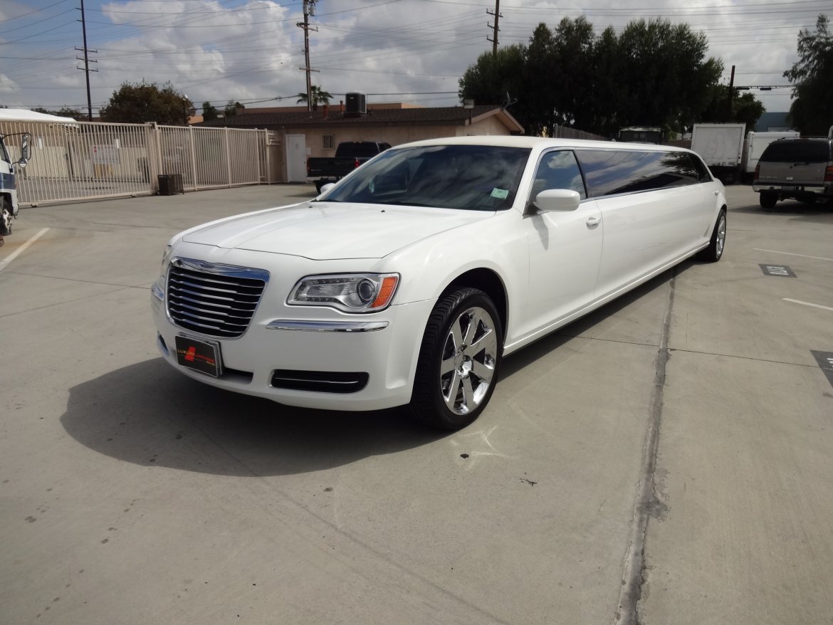 Limousine for sale: 2014 Chrysler 140 Inch Conversion 140&quot; by Specialty Cpnversions SPV
