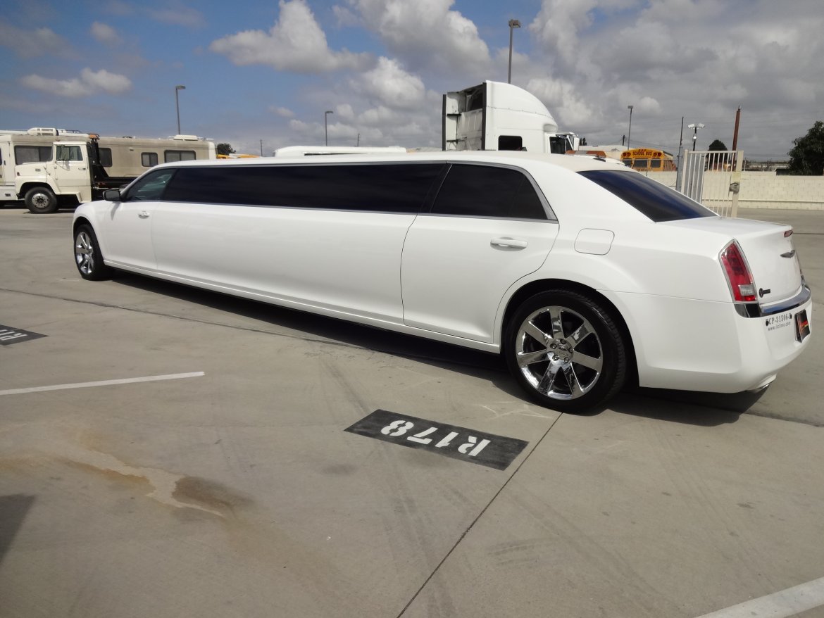 Photo of Limousine for sale: 2014 Chrysler 140 Inch Conversion 140" by Specialty Cpnversions SPV
