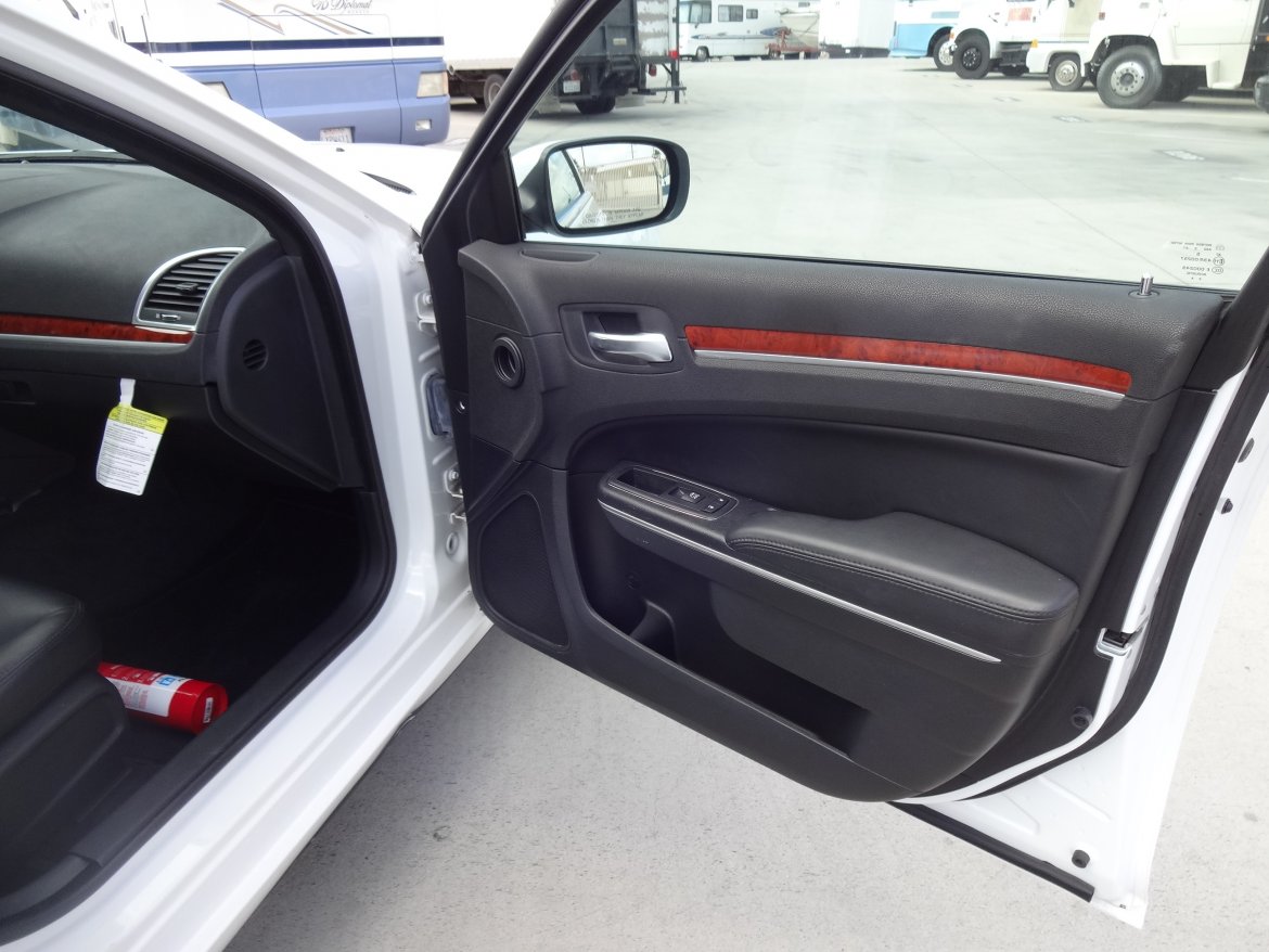 Photo of Limousine for sale: 2014 Chrysler 140 Inch Conversion 140" by Specialty Cpnversions SPV