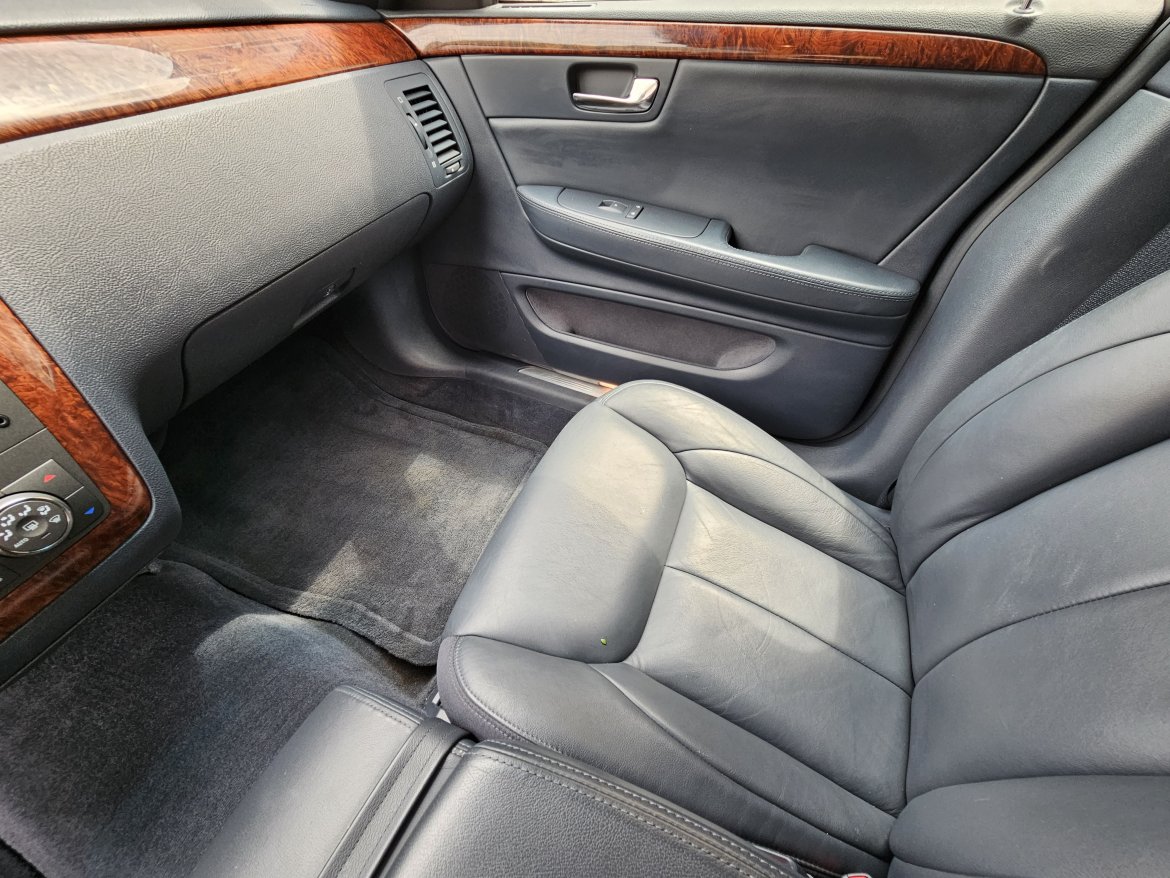 Limousine for Sale in Chicago, IL - Photo 9
