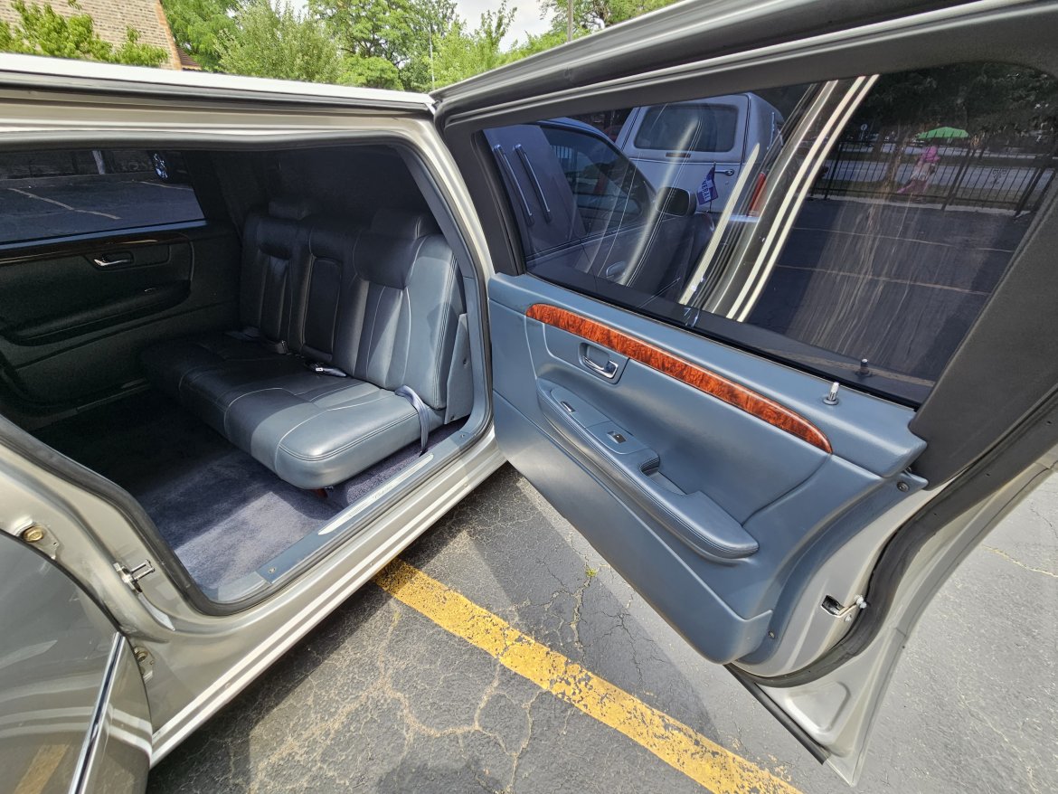 Limousine for Sale in Chicago, IL - Photo 21