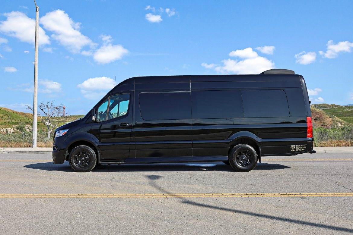 Limo Bus for Sale in Santa Clarita, CA - Photo 6