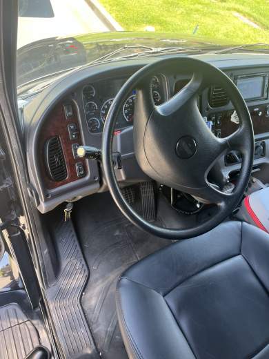 2016 Freightliner M-102 GM 45 Executive Shuttle for Sale in Santa Clarita, California, US - Photo 4