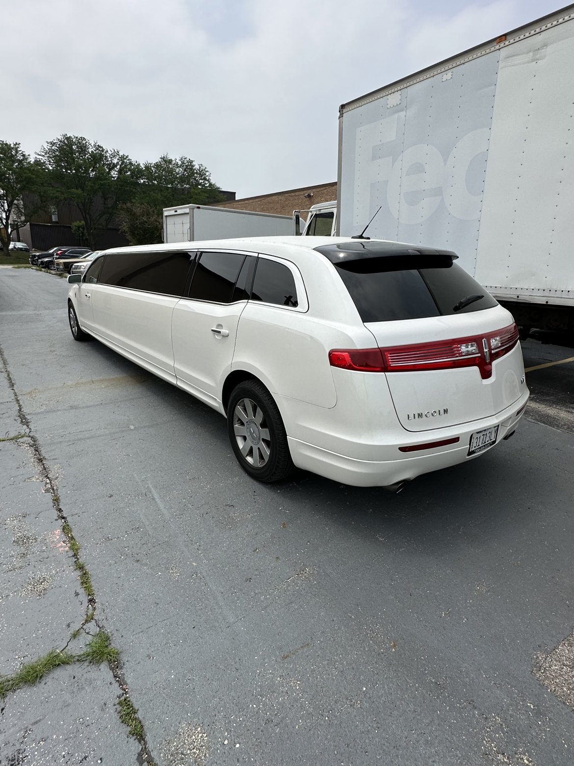 Limousine for Sale in elk gorve village, IL - Photo 6