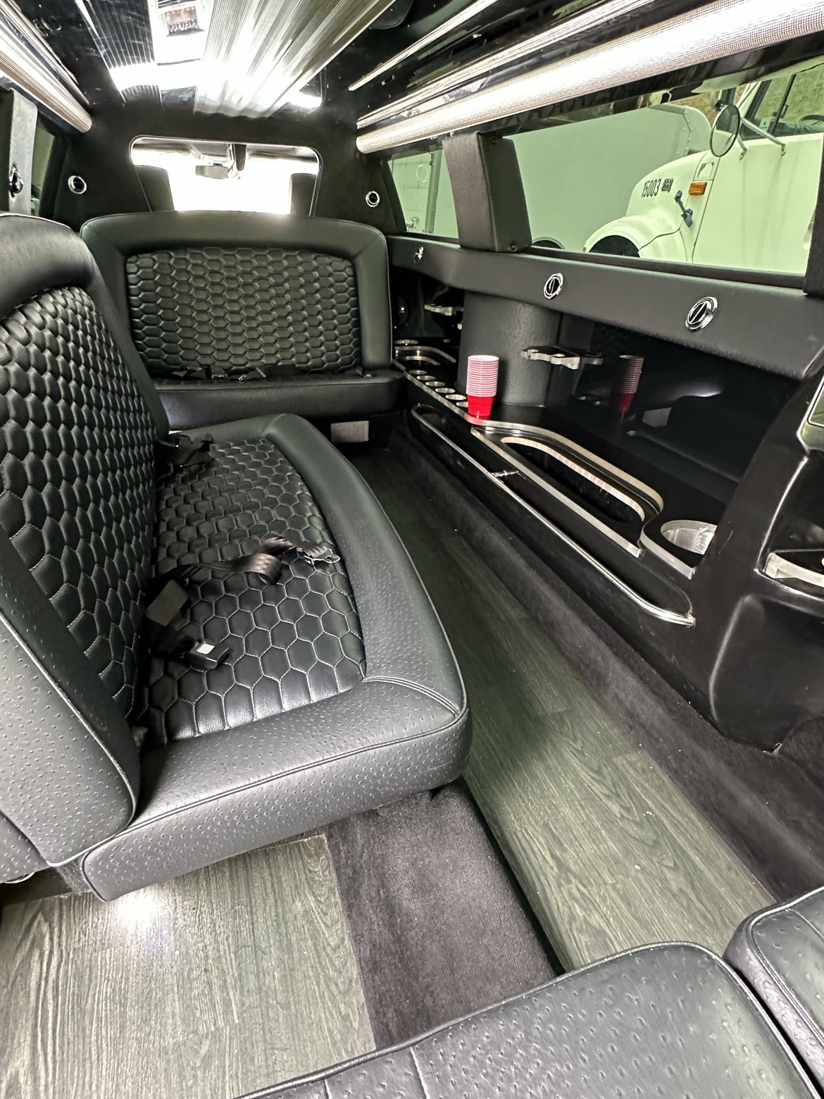 Limousine for Sale in elk gorve village, IL - Photo 7