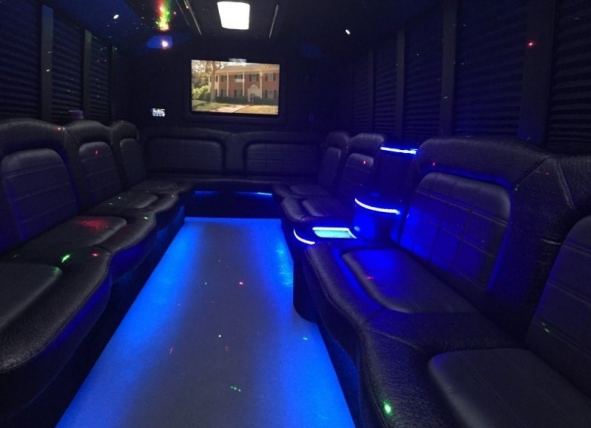 Limo Bus for Sale in Lafayette, LA - Photo 3
